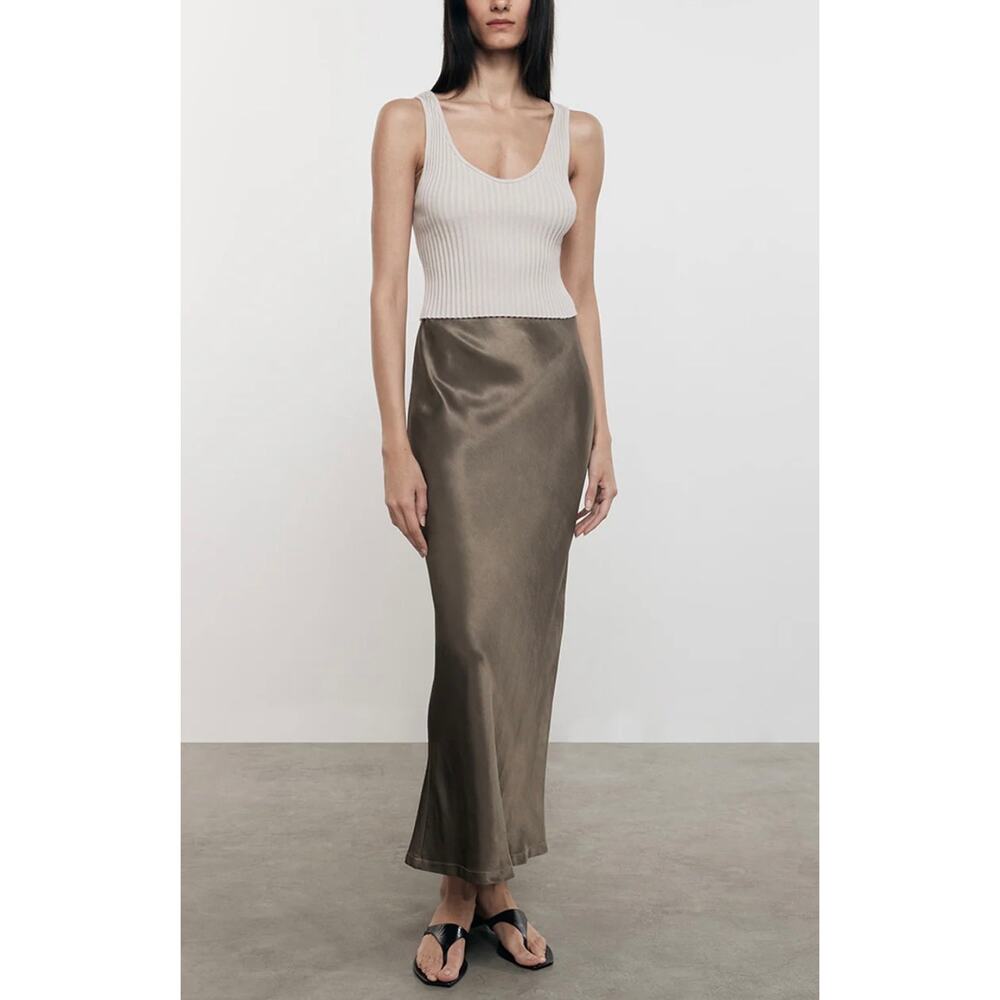 ENZA COSTA Satin Bias Cut Skirt Womens Small 1 Shiitake Brown Midi Pull on Slip - Picture 2 of 16